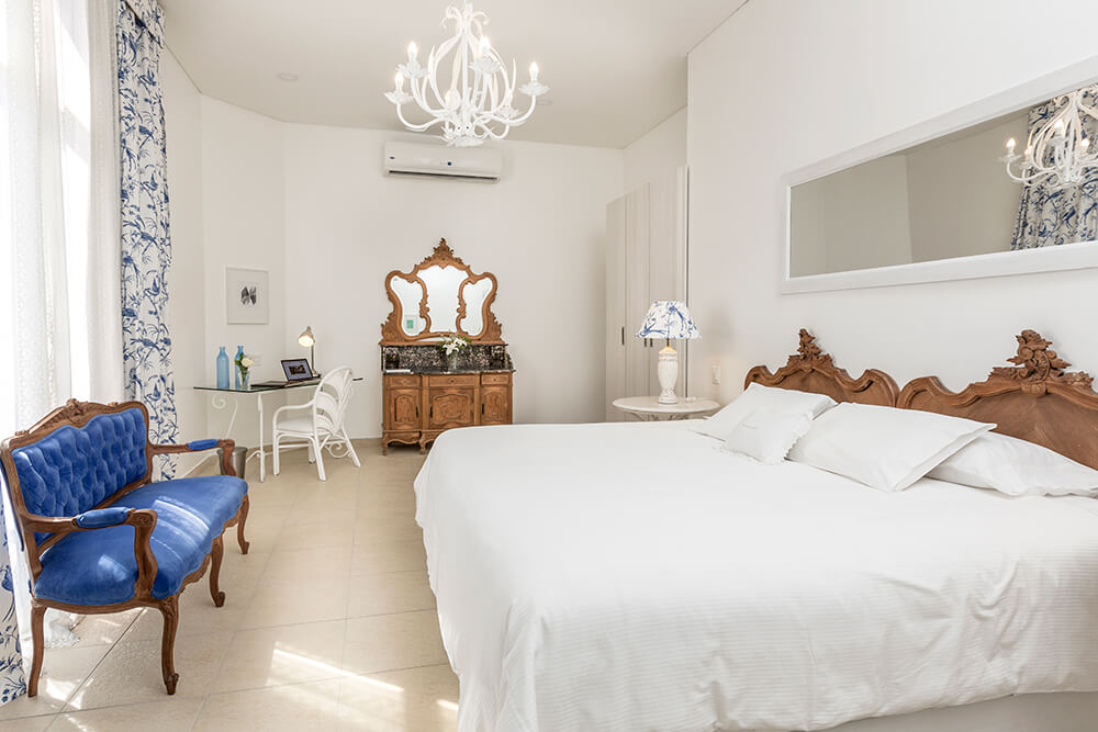 mision-boutique-room